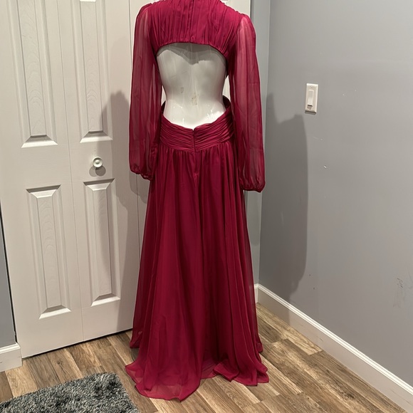 NWOT Ieena for Mac Duggal ruched cut out puff sleeve gown - Picture 13 of 15